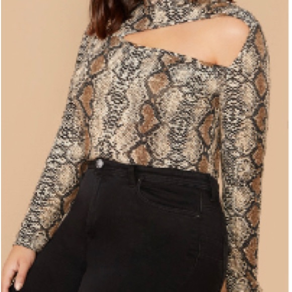 Snake pattern top - Picture 2 of 2